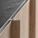 Aparador de madera de roble y mármol en color marrón claro 240 x 62 x 73 cm – detalle