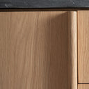 Aparador de madera de roble y mármol en color marrón claro 240 x 63 x 57 cm – detalle