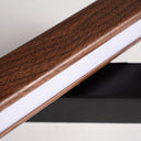 Aplique de pared de aluminio y acero en color marrón – detalle