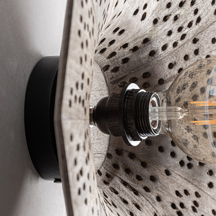 Aplique de pared de madera de mango en color marrón – detalle