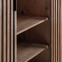 Armario de madera de mango en color marrón – detalle