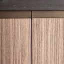 Armario de MDF y madera de nogal en color marrón – detalle