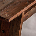 Banco de madera de mango en color marrón envejecido – detalle