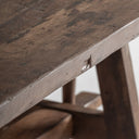Banco de madera de mango reciclada en color marrón envejecido – detalle