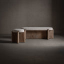 Banco de pie de cama de madera de olmo y poliéster en color marrón – detalle