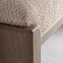 Banco de pie de cama de yute y madera de mango en color beige – detalle