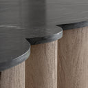 Barra de bar de madera de acacia y mármol mate en color marrón claro – detalle