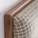 Cabecero tapizado en lana en color beige – detalle