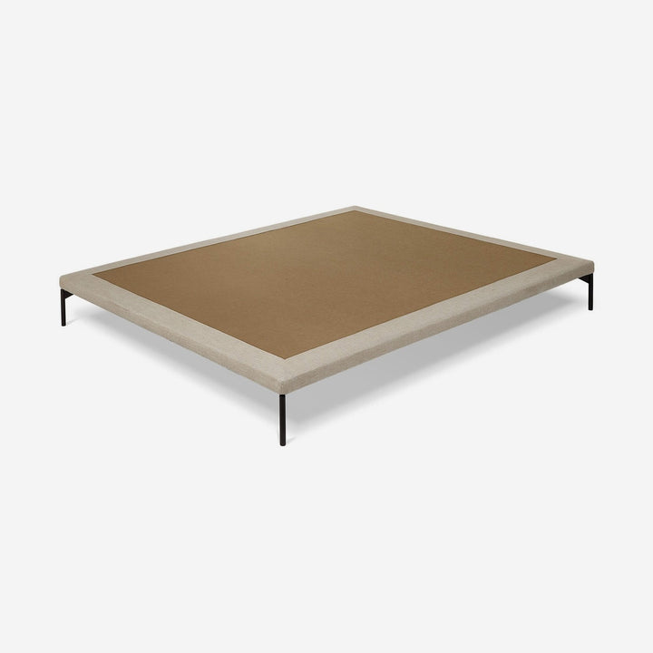 Cama estofada com cabeceira capitoné e estrado rígido de 6 cm – estrado