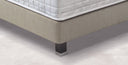Cama estofada com cabeceira de dois painéis e estrado rígido de 16 cm – pormenor do estrado e do pé
