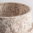 Centro de mesa de mármol en color beige mate – detalle