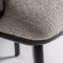Chaise longue de madera de caucho y poliéster en color negro – detalle