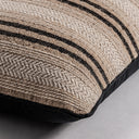 Cojín de yute y algodón en color beige – detalle