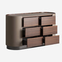 Cómoda de madera contrachapada y chapa de eucalipto en color marrón mate