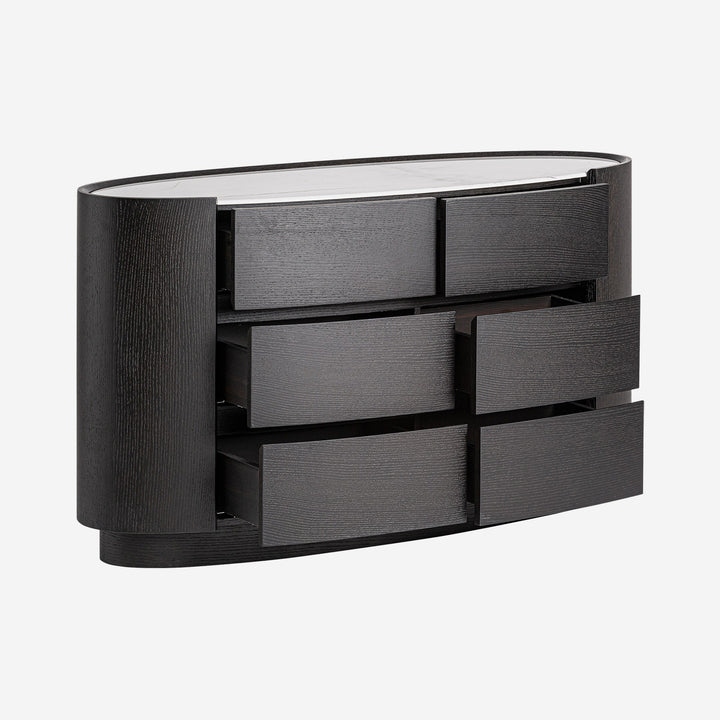 Cómoda de madera contrachapada y chapa de roble en color negro