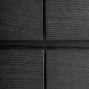 Cómoda de madera contrachapada y chapa de roble en color negro – detalle