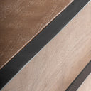 Cómoda de madera de mango y hierro en color marrón – detalle