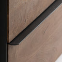 Cómoda de madera de mango y hierro en color marrón – detalle