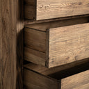 Cómoda de madera de olmo en color marrón de líneas contemporáneas – detalle