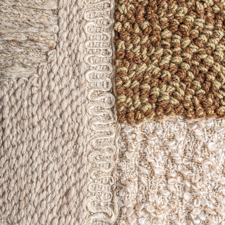 Cuadro de algodón y madera de mango en tonos neutros – detalle
