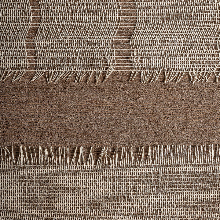 Cuadro de lienzo y madera de pino en tonos marrones 150 x 220 cm – detalle