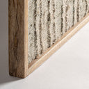 Cuadro de madera de mango y algodón en tonos marrones – detalle