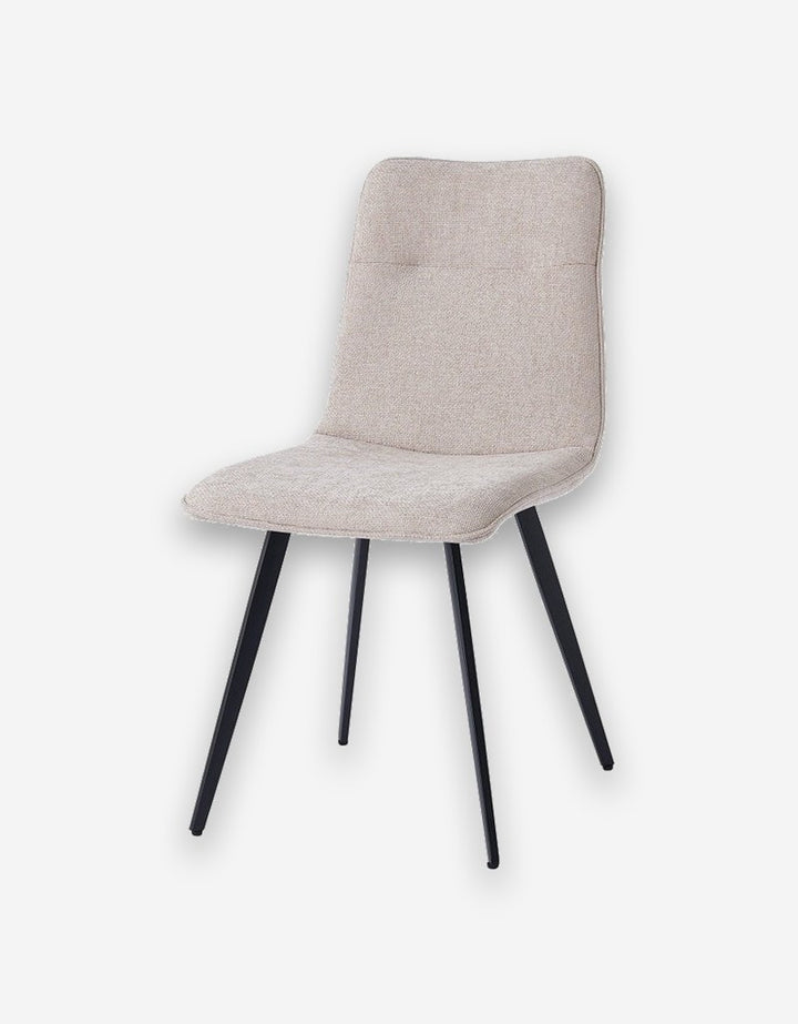Silla tela sobre fondo gris de estudio