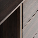 Escritorio de madera de pino y acero en color marrón – detalle