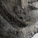 Escultura de cemento en color gris envejecido – detalle