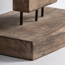 Escultura de madera de suar en color marrón con rombos calados – 39 x 25 x 210 cm – detalle