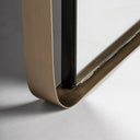Espejo de acero en color dorado 80 x 210 cm – detalle