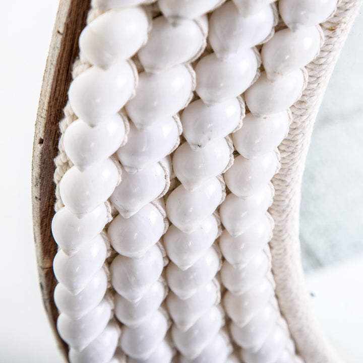 Espejo de cuerda y concha en color blanco – detalle