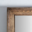 Espejo de madera de olmo en color marrón – detalle