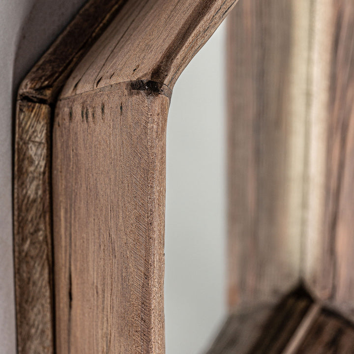 Espejo de madera recuperada en color marrón – detalle