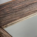 Espejo de madera recuperada en color marrón – detalle