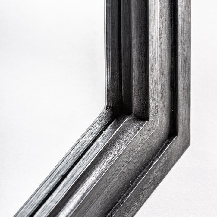 Espejo de MDF en color negro 60 x 130 cm – detalle