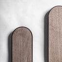 Espejo de MDF y hierro en color marrón – detalle