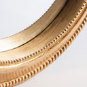 Espejo de resina en color dorado 81 x 81 cm – detalle