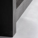 Estantería de madera de acacia en color negro – detalle