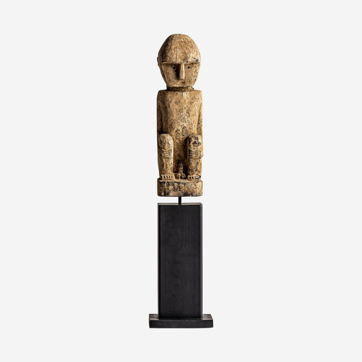 Figura decorativa de madera de mango en color negro envejecido