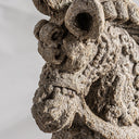 Figura decorativa de terracota en tonos verdes – detalle