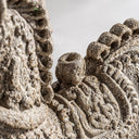 Figura decorativa de terracota en tonos verdes – detalle