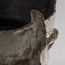 Jarrón de cerámica en color beige – detalle