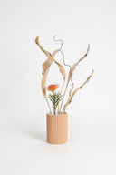 Jarrón de cerámica en color marrón 15 x 14 x 20 cm – ambiente