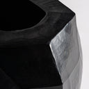 Jarrón de cerámica en color negro 33 x 31 cm – detalle