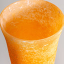 Jarrón de cristal en color mostaza envejecido – detalle