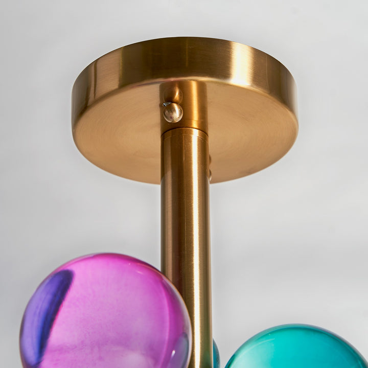 Lámpara colgante de hierro y cristal multicolor – detalle
