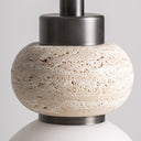Lámpara colgante de mármol y latón en color beige – detalle