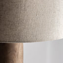 Lámpara de mesa de madera de mango y yute en color marrón 40 x 80 cm – detalle