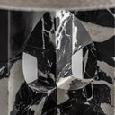 Lámpara de mesa de mármol y algodón en color negro – detalle